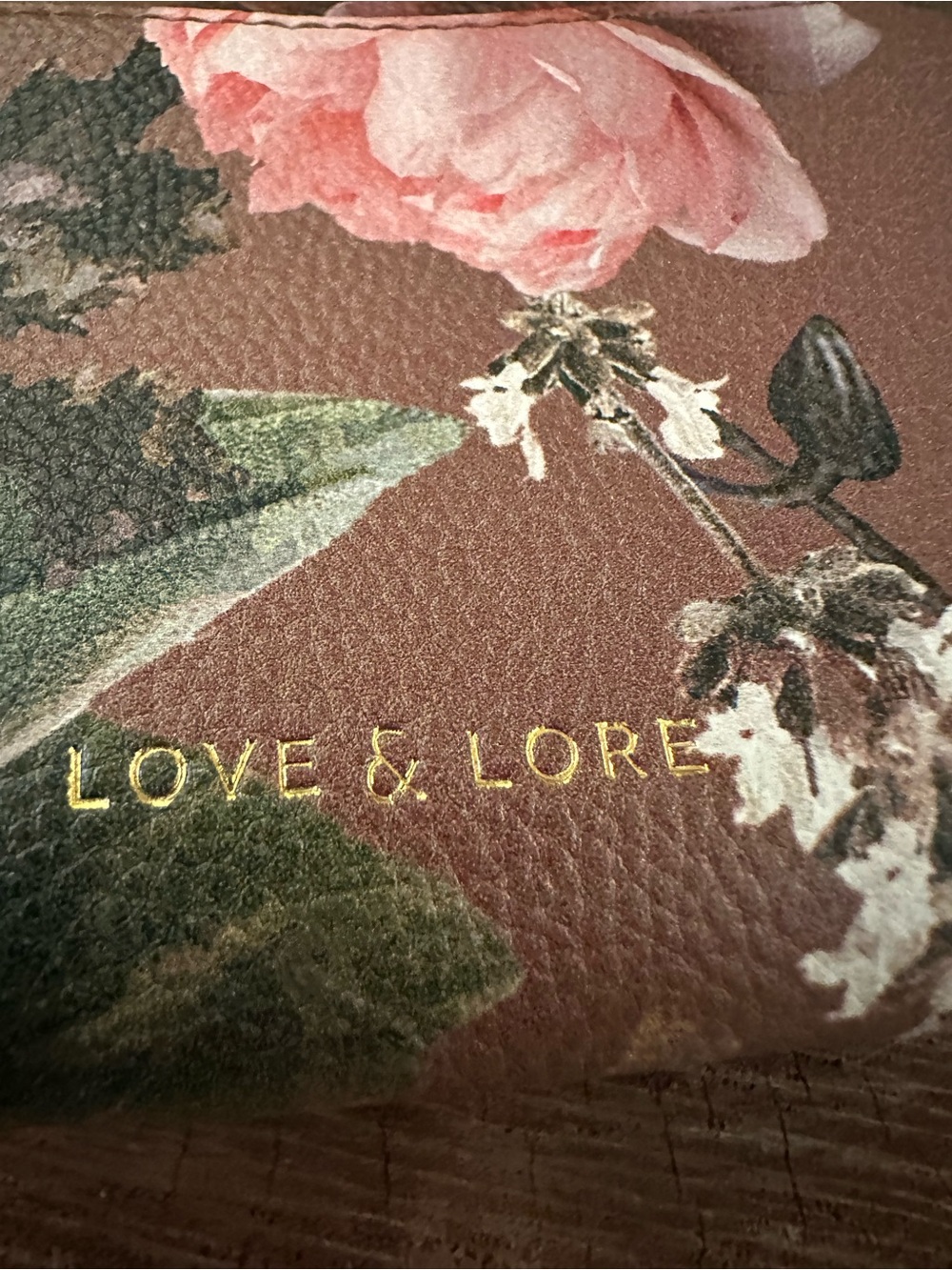 Love & Lore - Floral Brown Key & Card Holder with Gold-Tone Hardware - Picture 7 of 15